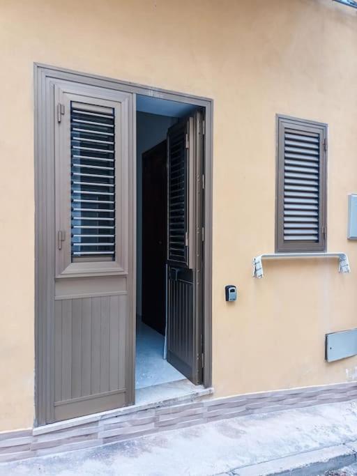 Confortevole Appartamentino กัสเตลลัมมาเร เดล โกลโฟ ภายนอก รูปภาพ