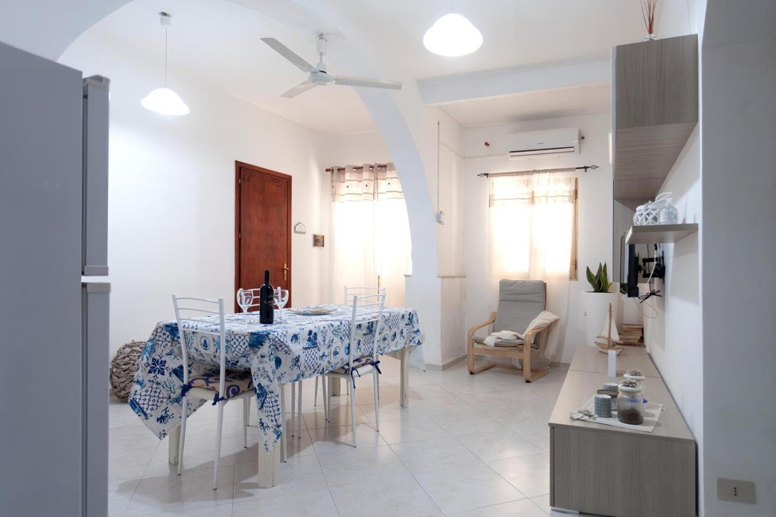 Confortevole Appartamentino กัสเตลลัมมาเร เดล โกลโฟ ภายนอก รูปภาพ